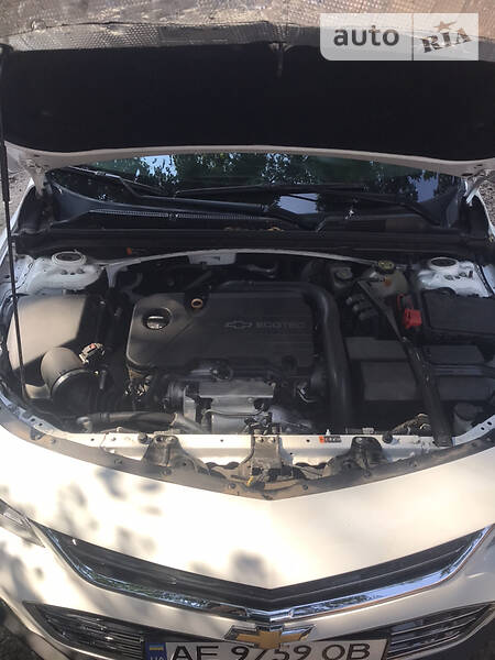 Седан Chevrolet Malibu 2016 в Кривому Розі