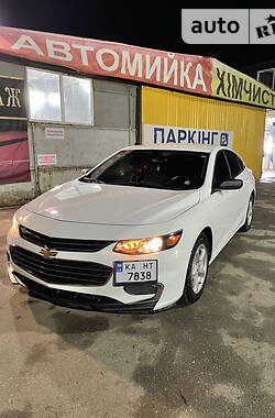 Седан Chevrolet Malibu 2017 в Киеве