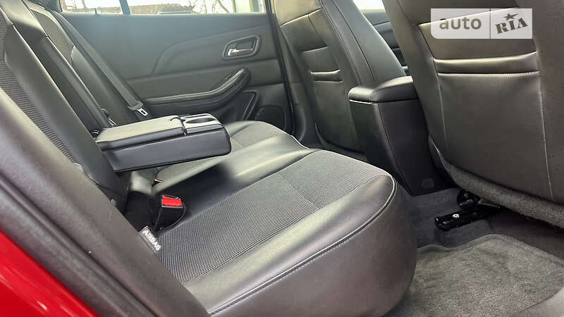 Седан Chevrolet Malibu 2014 в Дрогобыче