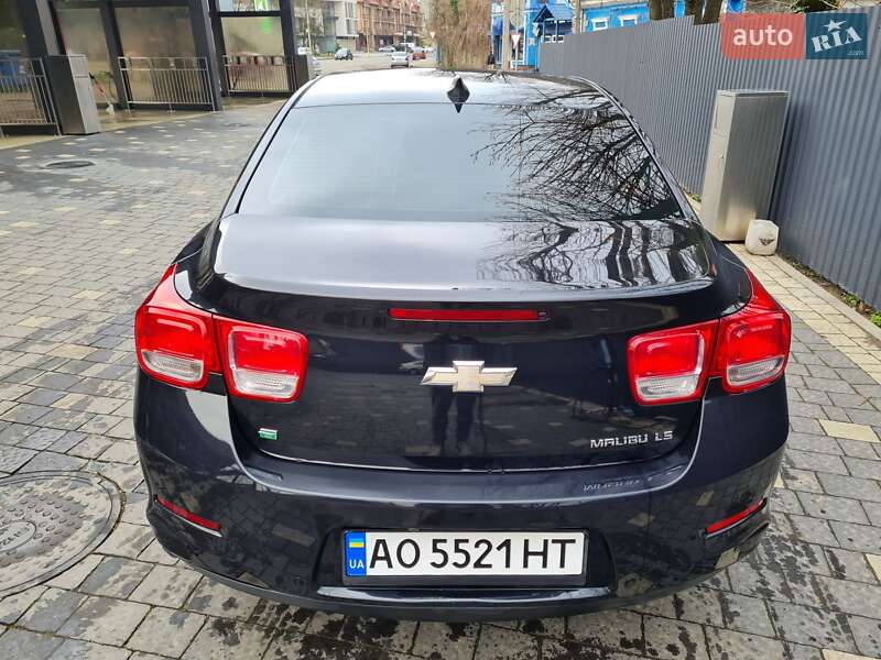 Седан Chevrolet Malibu 2014 в Ужгороді