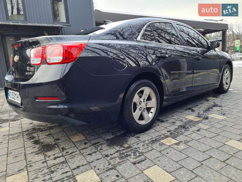 Седан Chevrolet Malibu 2014 в Ужгороді