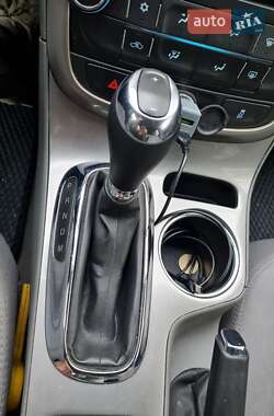 Седан Chevrolet Malibu 2014 в Ужгороді