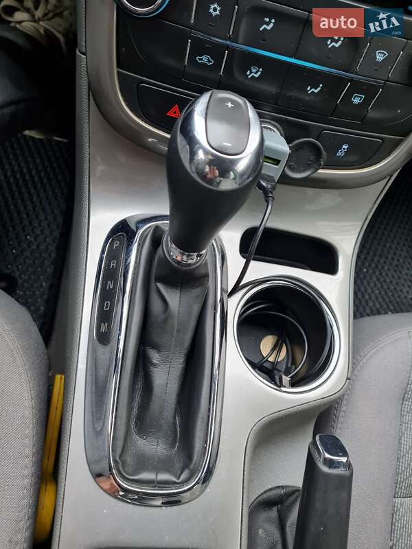 Седан Chevrolet Malibu 2014 в Ужгороді