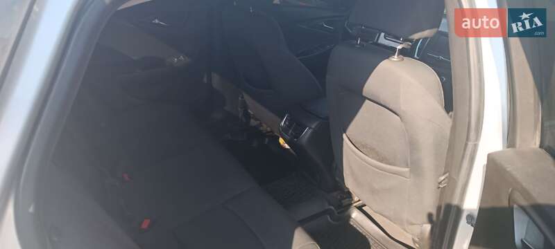 Седан Chevrolet Malibu 2016 в Києві