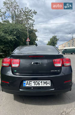 Седан Chevrolet Malibu 2014 в Кривом Роге