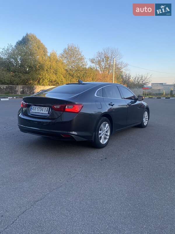 Седан Chevrolet Malibu 2015 в Киеве