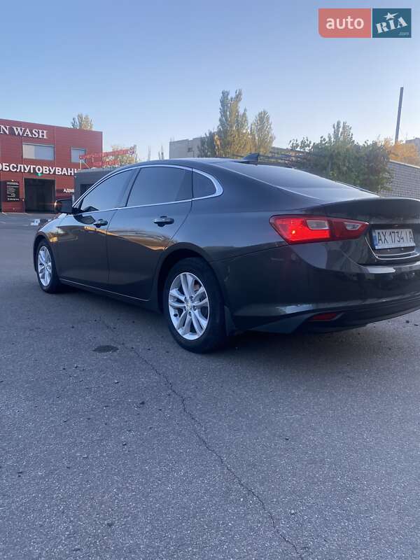 Седан Chevrolet Malibu 2015 в Киеве