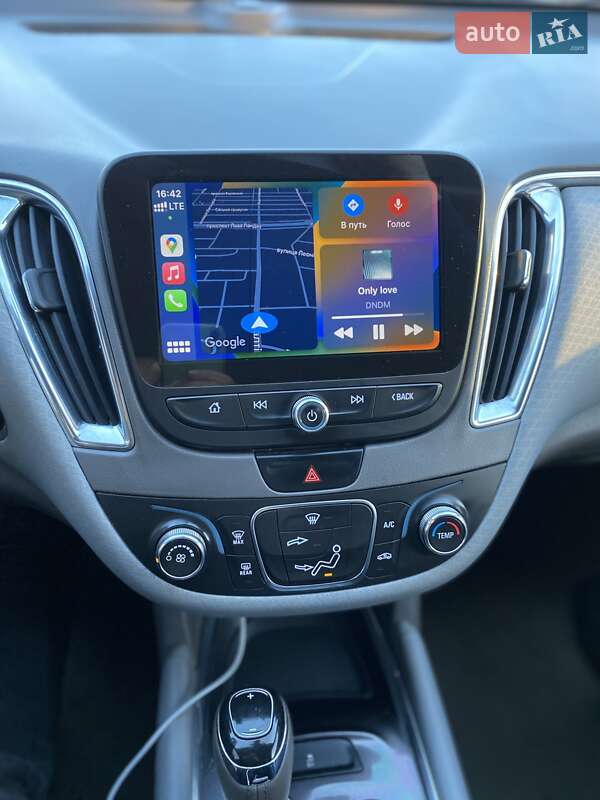 Седан Chevrolet Malibu 2015 в Киеве