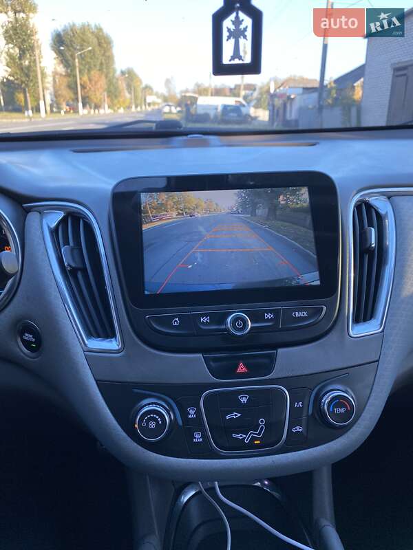 Седан Chevrolet Malibu 2015 в Киеве