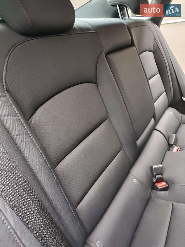 Седан Chevrolet Malibu 2016 в Вышгороде