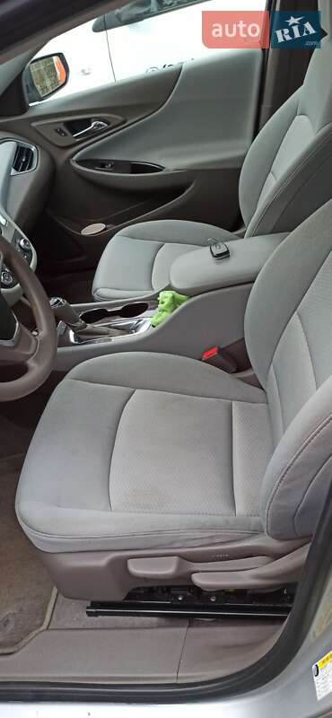 Седан Chevrolet Malibu 2016 в Шаргороде