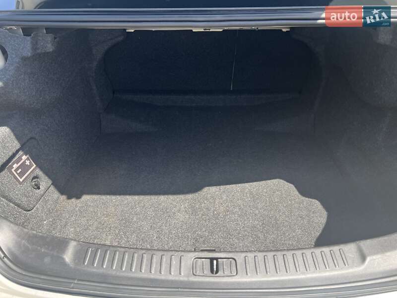 Седан Chevrolet Malibu 2015 в Овідіополі