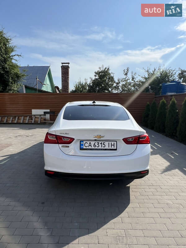 Седан Chevrolet Malibu 2016 в Черкассах