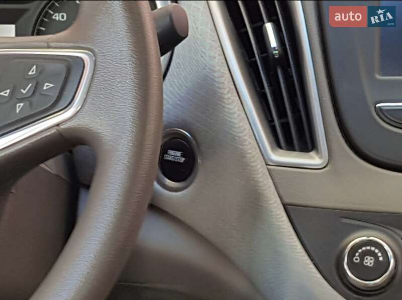 Седан Chevrolet Malibu 2016 в Івано-Франківську