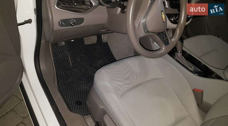 Седан Chevrolet Malibu 2016 в Івано-Франківську