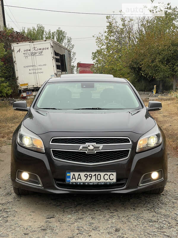 Седан Chevrolet Malibu 2013 в Харькове