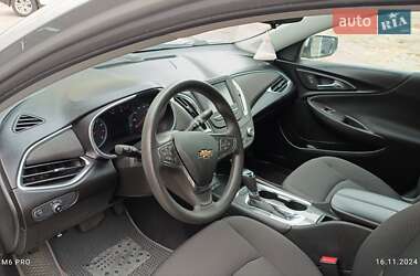 Седан Chevrolet Malibu 2018 в Черкасах