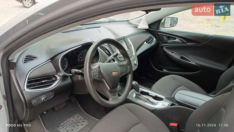 Седан Chevrolet Malibu 2018 в Черкасах
