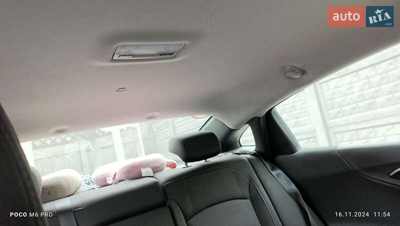 Седан Chevrolet Malibu 2018 в Черкасах