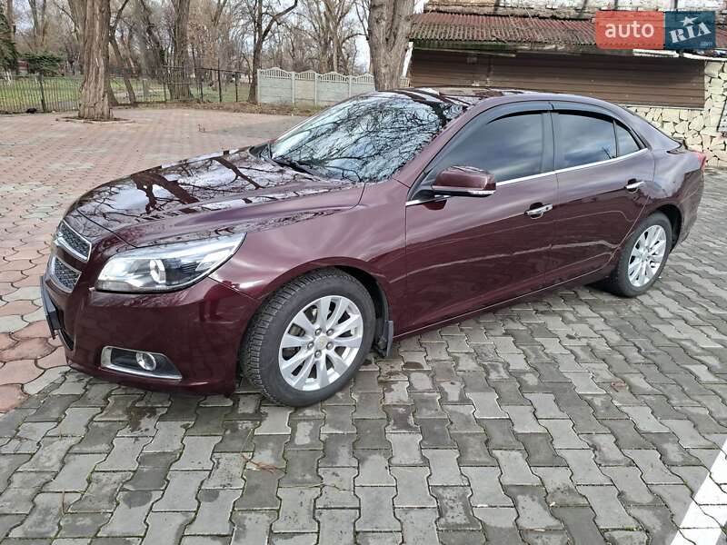 Седан Chevrolet Malibu 2012 в Кривом Роге