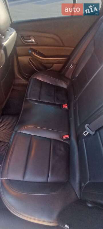 Седан Chevrolet Malibu 2015 в Умані