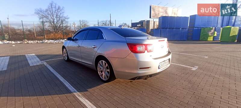 Седан Chevrolet Malibu 2015 в Умані