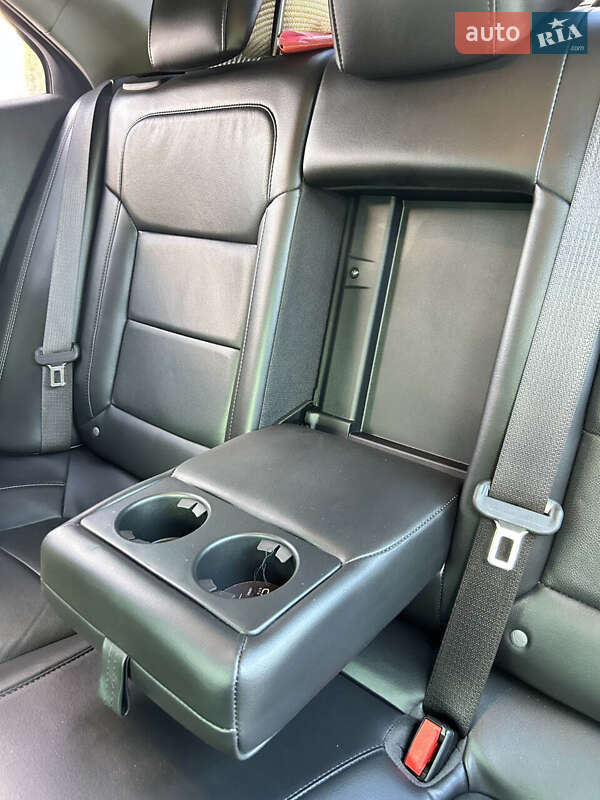 Седан Chevrolet Malibu 2016 в Сумах