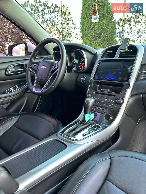 Седан Chevrolet Malibu 2016 в Сумах