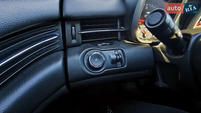 Седан Chevrolet Malibu 2015 в Жашківу