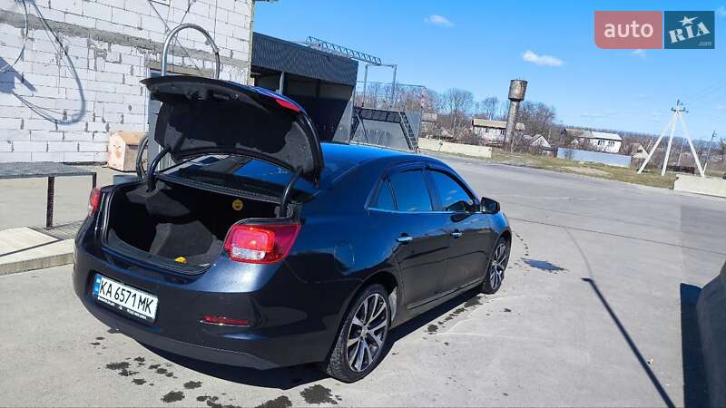 Седан Chevrolet Malibu 2015 в Жашківу