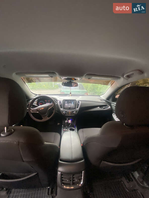 Седан Chevrolet Malibu 2017 в Киеве