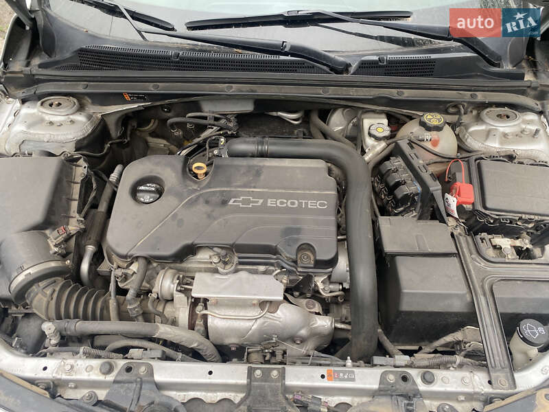 Седан Chevrolet Malibu 2017 в Киеве