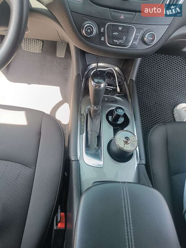 Седан Chevrolet Malibu 2018 в Запорожье