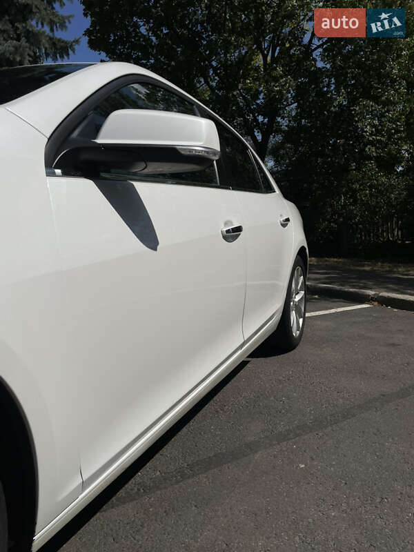 Седан Chevrolet Malibu 2013 в Николаеве