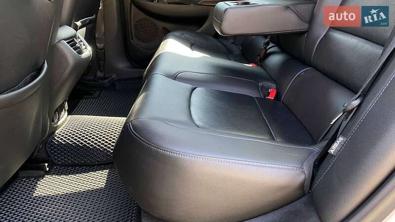 Седан Chevrolet Malibu 2016 в Виннице