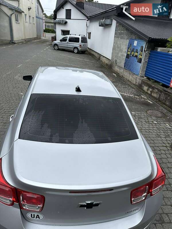 Седан Chevrolet Malibu 2013 в Долині