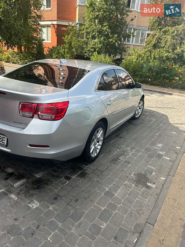 Седан Chevrolet Malibu 2015 в Софиевской Борщаговке