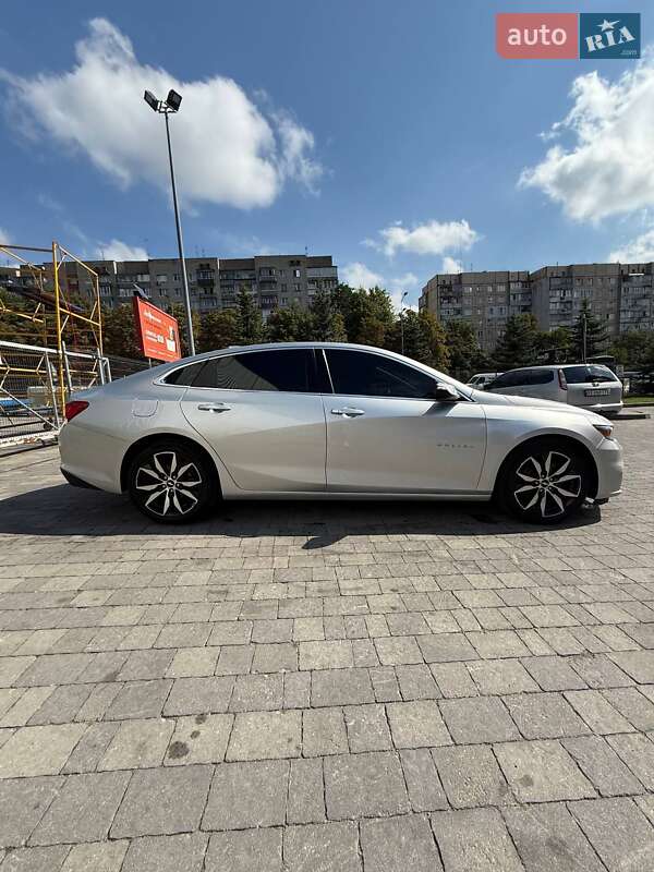 Седан Chevrolet Malibu 2017 в Львове