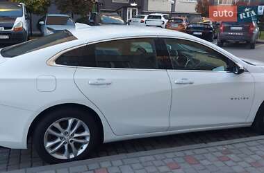 Седан Chevrolet Malibu 2017 в Львове