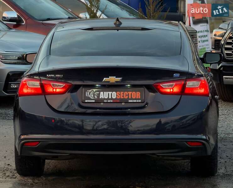 Седан Chevrolet Malibu 2016 в Харкові