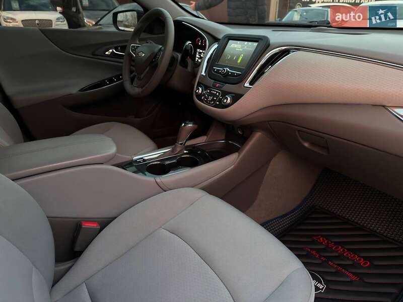 Седан Chevrolet Malibu 2016 в Харкові