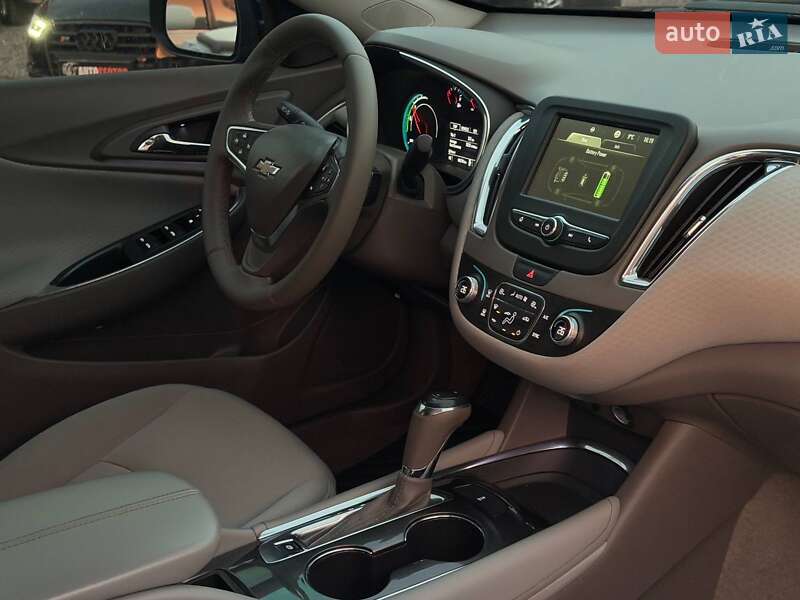 Седан Chevrolet Malibu 2016 в Харкові