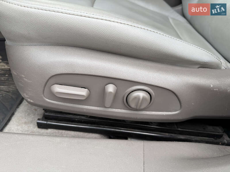 Седан Chevrolet Malibu 2016 в Харькове