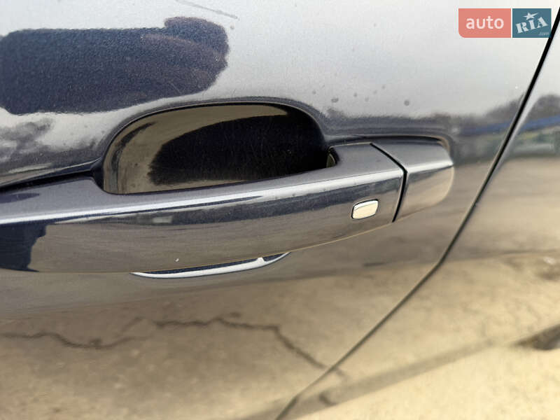 Седан Chevrolet Malibu 2016 в Харькове