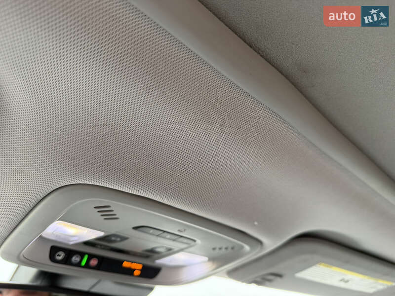 Седан Chevrolet Malibu 2016 в Харькове