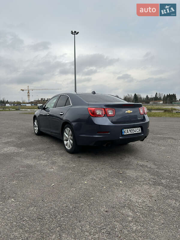 Седан Chevrolet Malibu 2013 в Львове