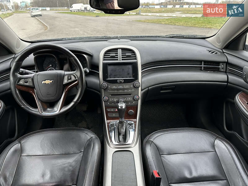 Седан Chevrolet Malibu 2013 в Львове