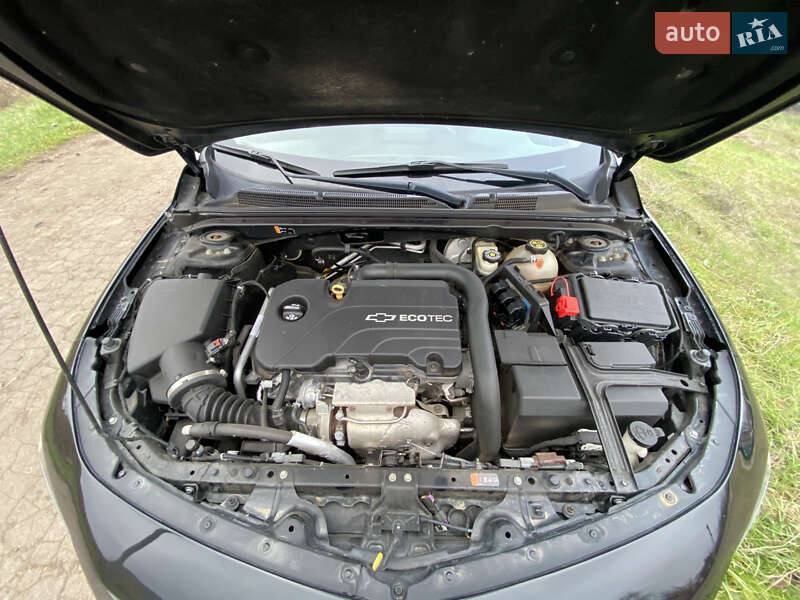 Седан Chevrolet Malibu 2016 в Кропивницком