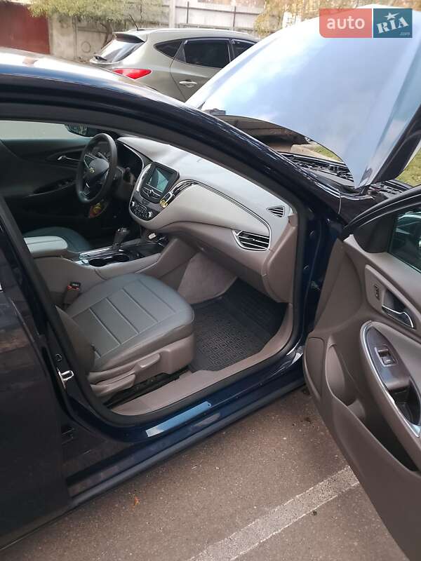 Седан Chevrolet Malibu 2017 в Одессе