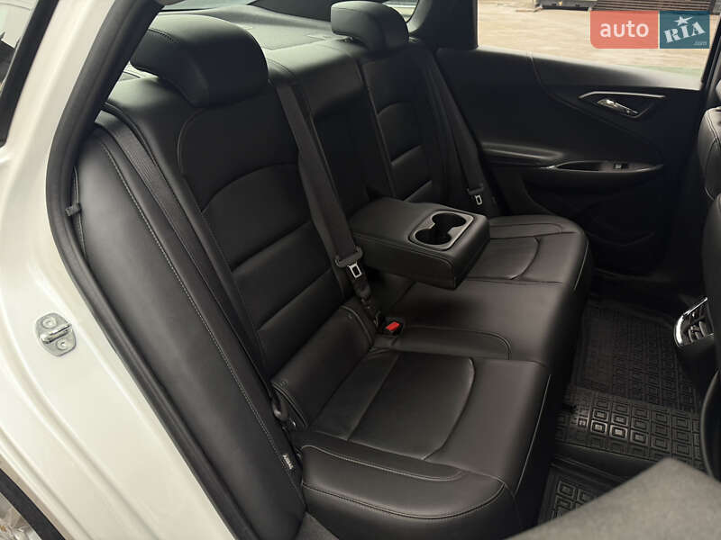 Седан Chevrolet Malibu 2016 в Києві